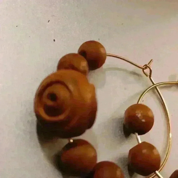❤️ Handmade Wooden Rose Bead Earring Hoops - Picture 3 of 5